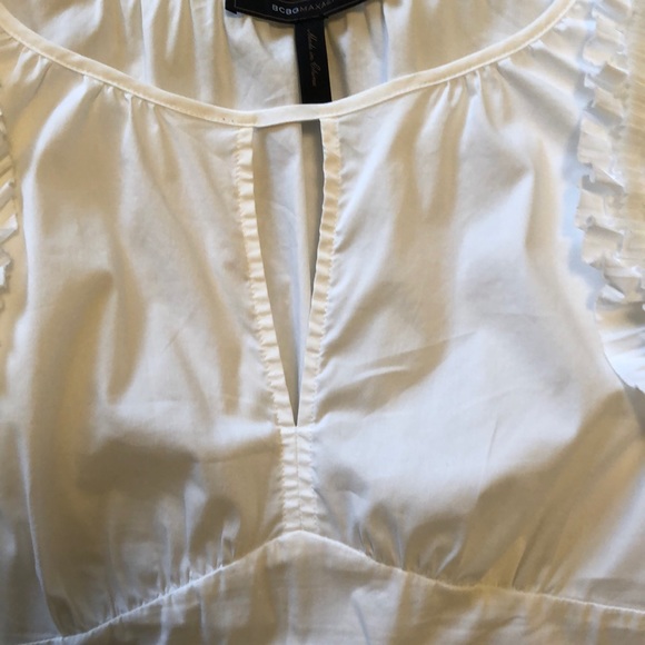 BCBG White ruffle keyhole sleeveless top blouse - Picture 3 of 4